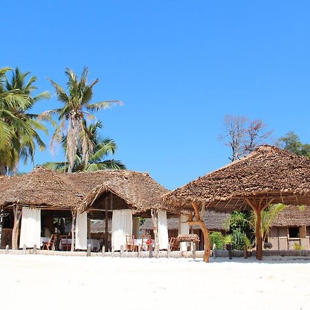 Le Zahir De L'Ile - Iranja Villa Nosy Be Exterior photo