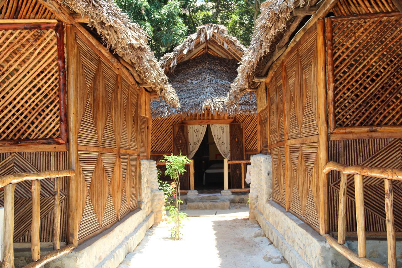 Le Zahir De L'Ile - Iranja Villa Nosy Be Exterior photo